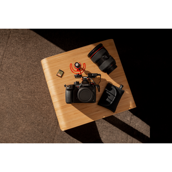 RØDE DCS-1 kettős vakupapucs aljzatú mikrofon és kiegészítő tartó