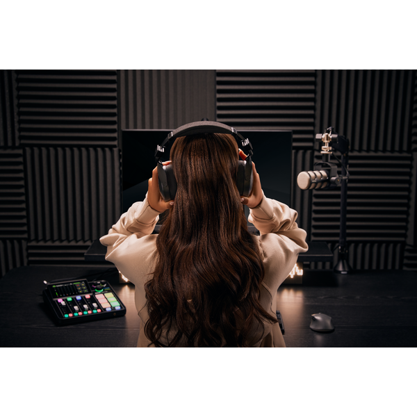 RØDECaster Duo podcast és audio produkciós keverő, fekete