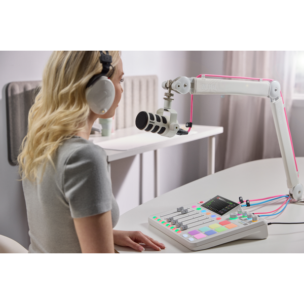 RØDECaster Pro II podcast és audio produkciós keverő, fehér