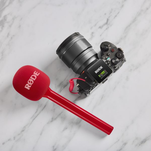 RØDE Interview GO mikrofonfogó nyél vezeték néküli mikrofonokhoz, piros